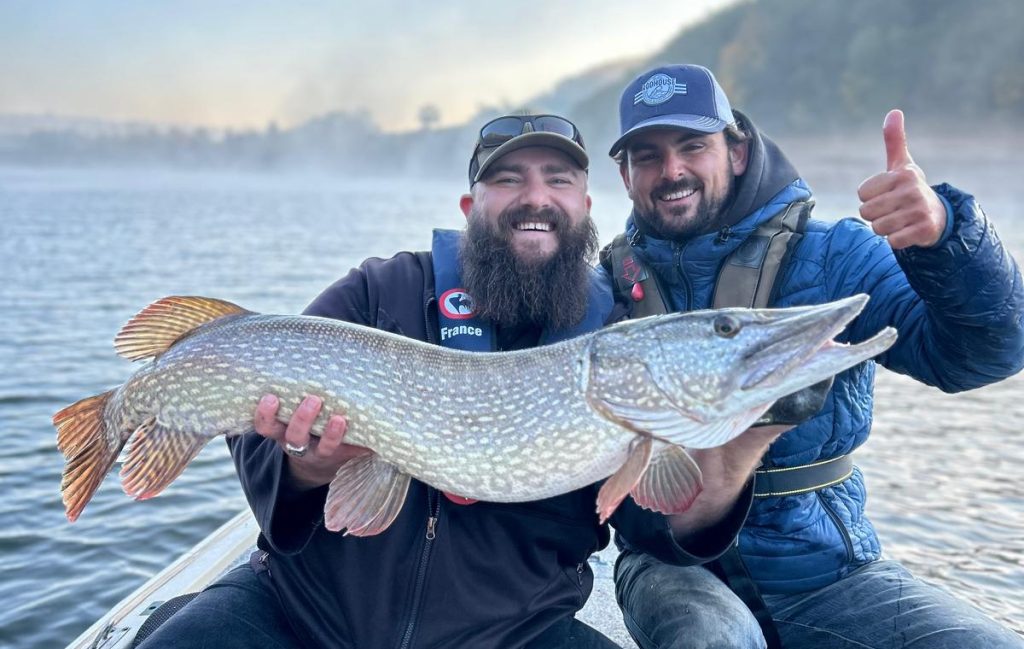 guide de pêche Aveyron Brochet Pareloup carnassiers